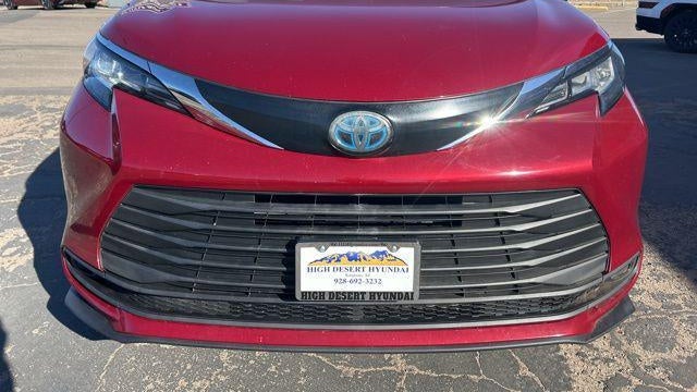 2021 Toyota Sienna LE 8-Passenger