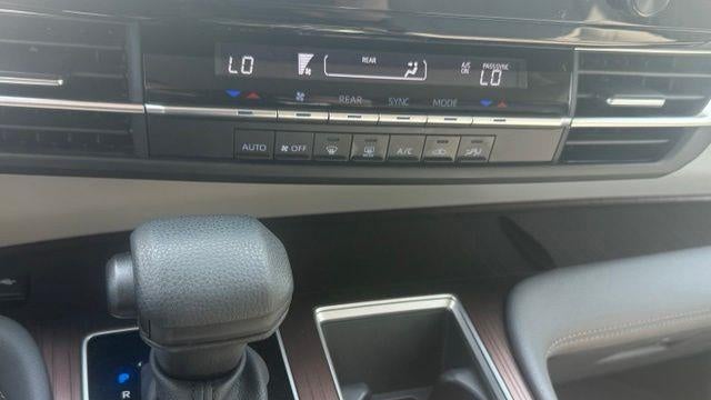 2024 Toyota Sienna LE 8-Passenger