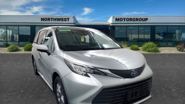 Preowned 2021 Toyota Sienna LE 8-Passenger for Sale