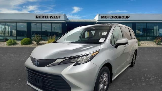 2021 Toyota Sienna LE 8-Passenger