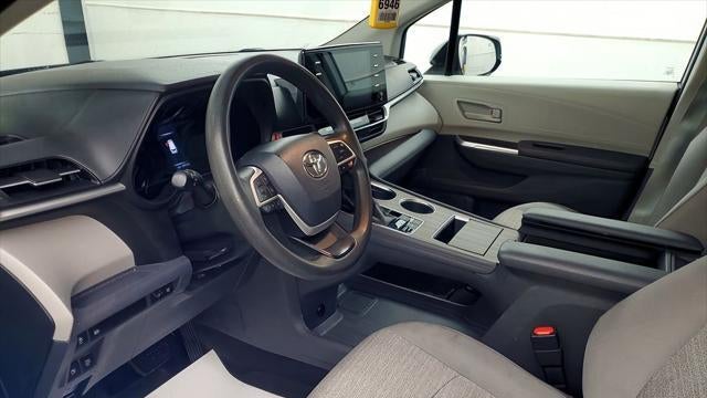 2021 Toyota Sienna LE 8-Passenger