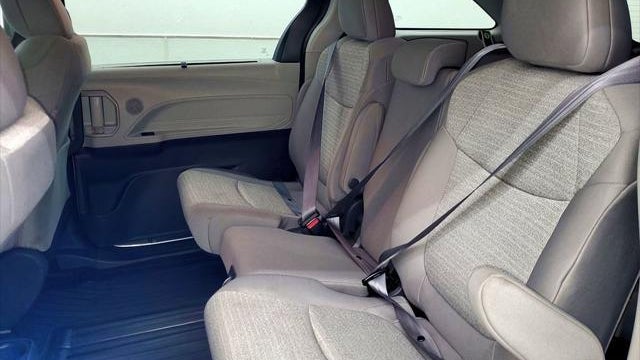 2021 Toyota Sienna LE 8-Passenger