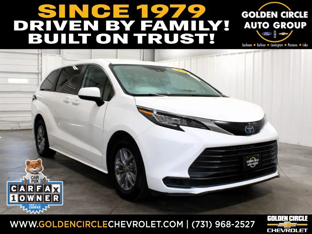 2022 Toyota Sienna - $29,998