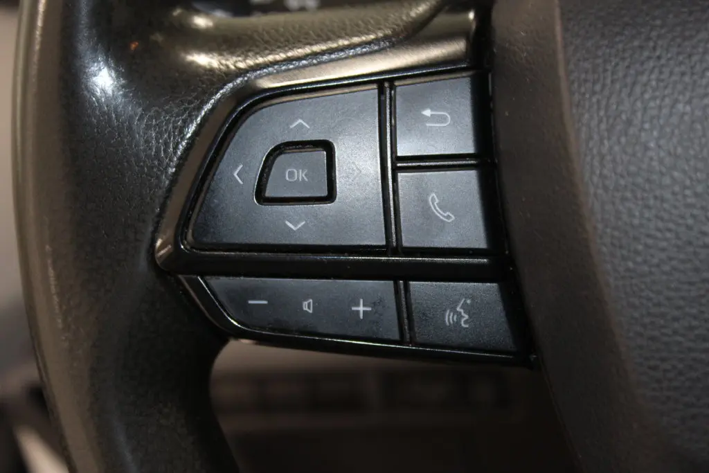 2022 Toyota Sienna - $29,998