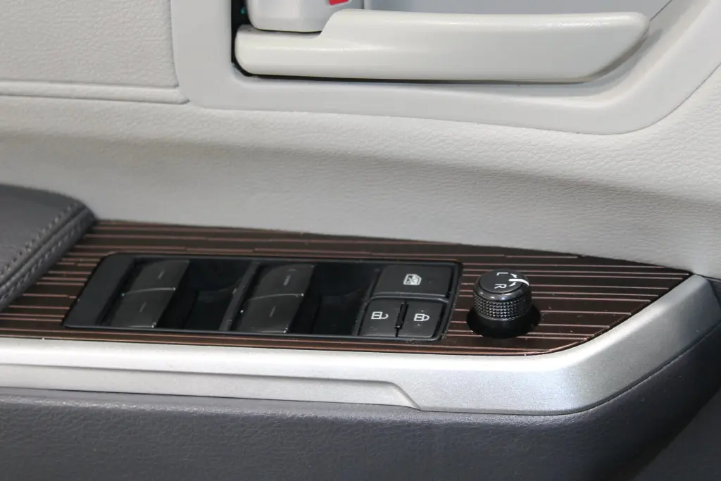 2022 Toyota Sienna - $29,998