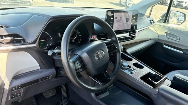 2024 Toyota Sienna LE 8-Passenger