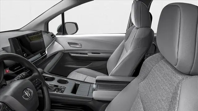 2026 Toyota Sienna LE 8-Passenger