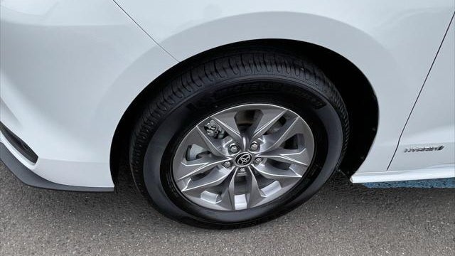2021 Toyota Sienna LE 8-Passenger
