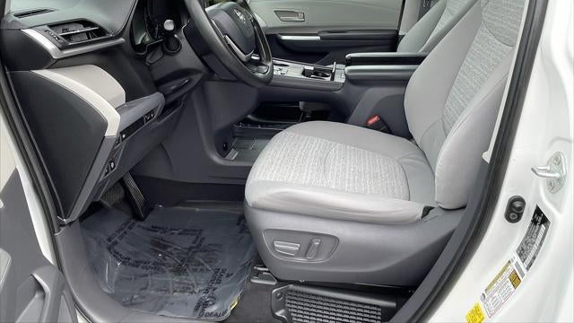 2021 Toyota Sienna LE 8-Passenger