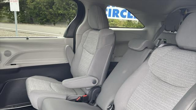 2021 Toyota Sienna LE 8-Passenger