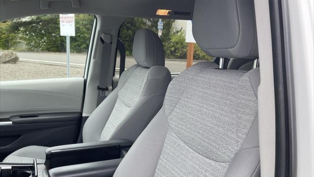 2021 Toyota Sienna LE 8-Passenger