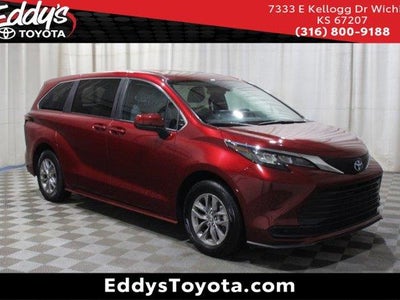 Photo of a 2025 Toyota Sienna LE 8-Passenger 4DR Mini-Van for sale