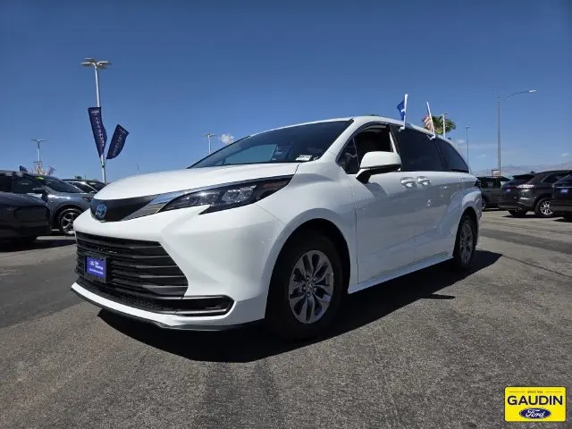 2025 Toyota Sienna - $41,777