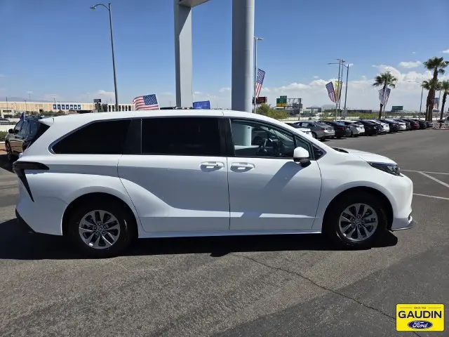 2025 Toyota Sienna - $41,777