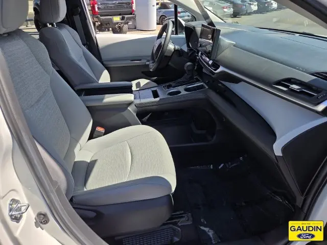 2025 Toyota Sienna - $41,777