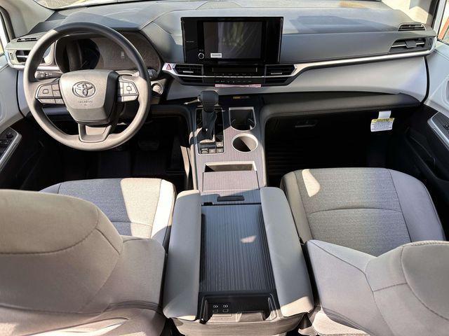 2026 Toyota Sienna - $75,163