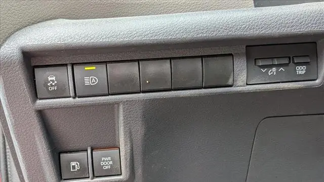2023 Toyota Sienna LE 8-Passenger