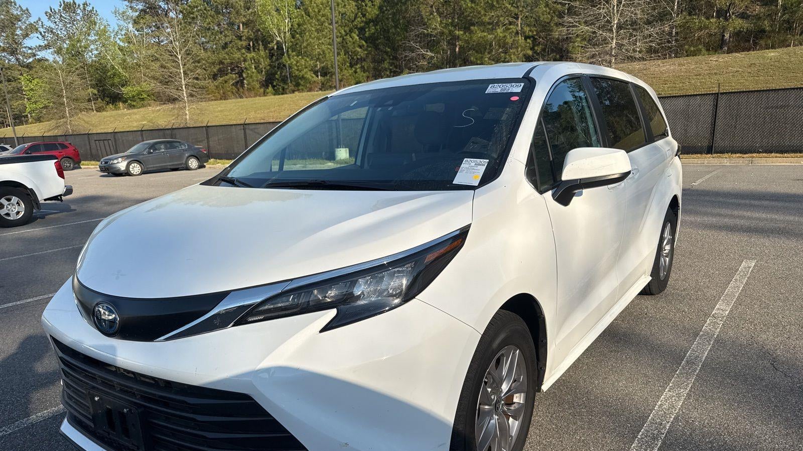 Preowned 2024 Toyota Sienna LE 8-Passenger for Sale