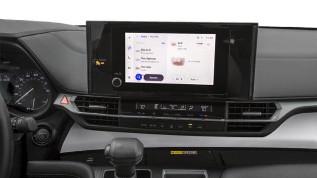 2025 Toyota Sienna LE 8-Passenger