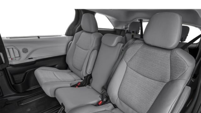 2025 Toyota Sienna LE 8-Passenger