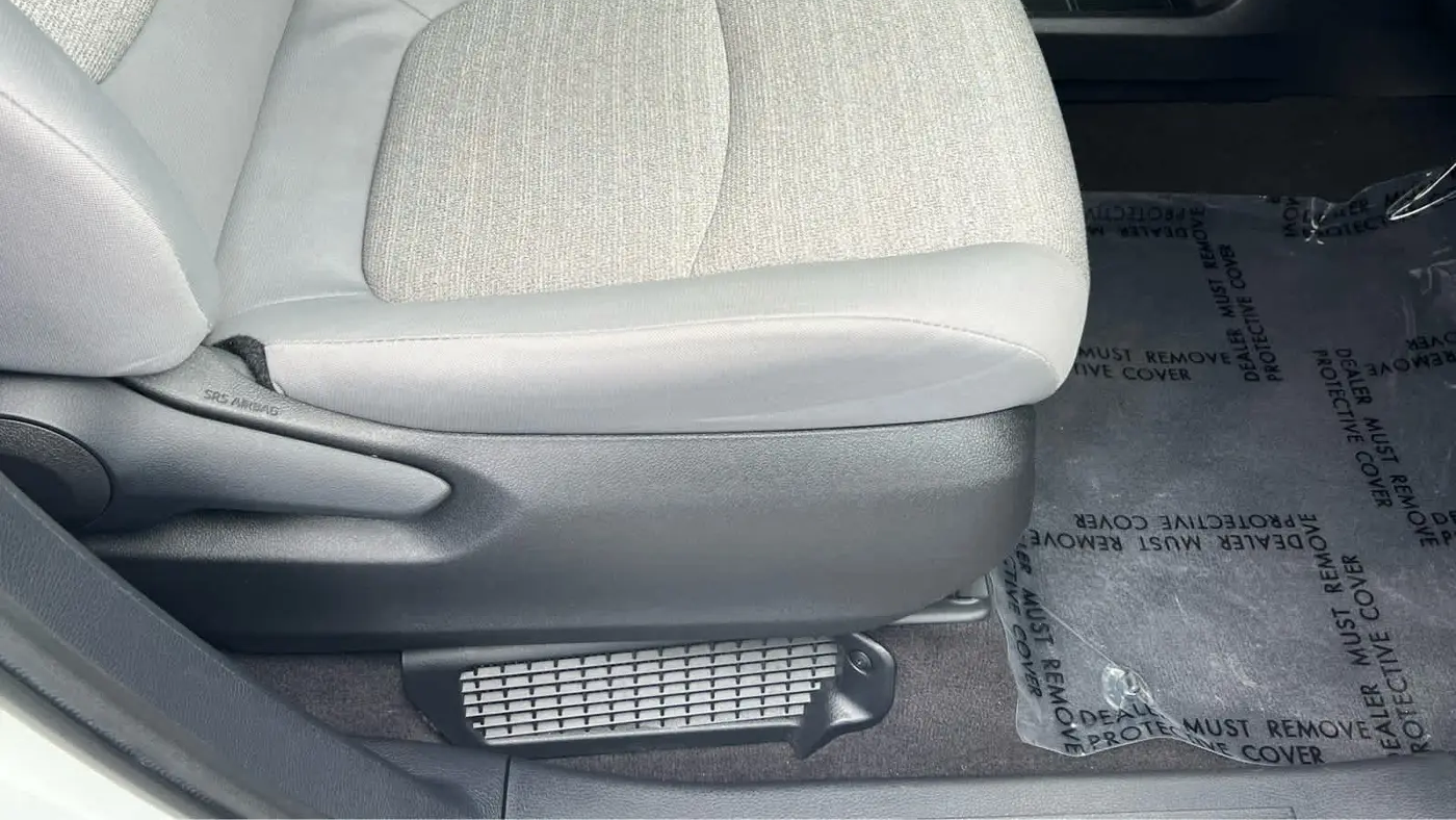 2025 Toyota Sienna LE 8-Passenger