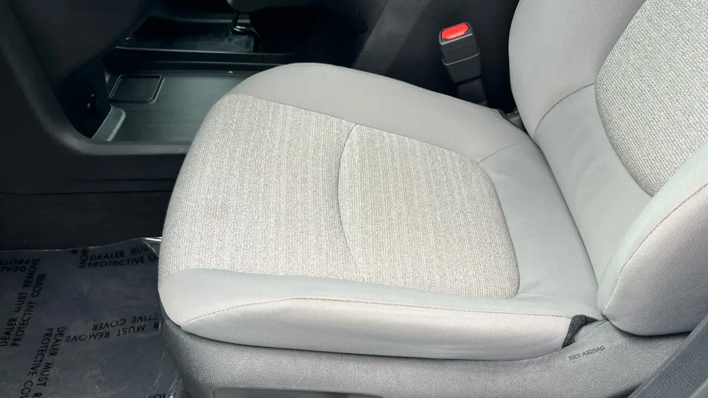 2025 Toyota Sienna LE 8-Passenger