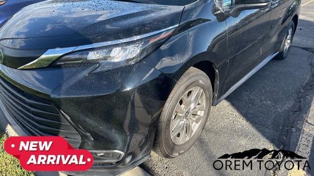 2025 Toyota Sienna LE 8-Passenger