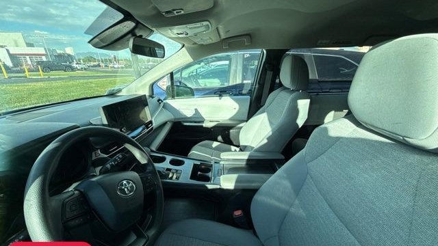 2025 Toyota Sienna LE 8-Passenger