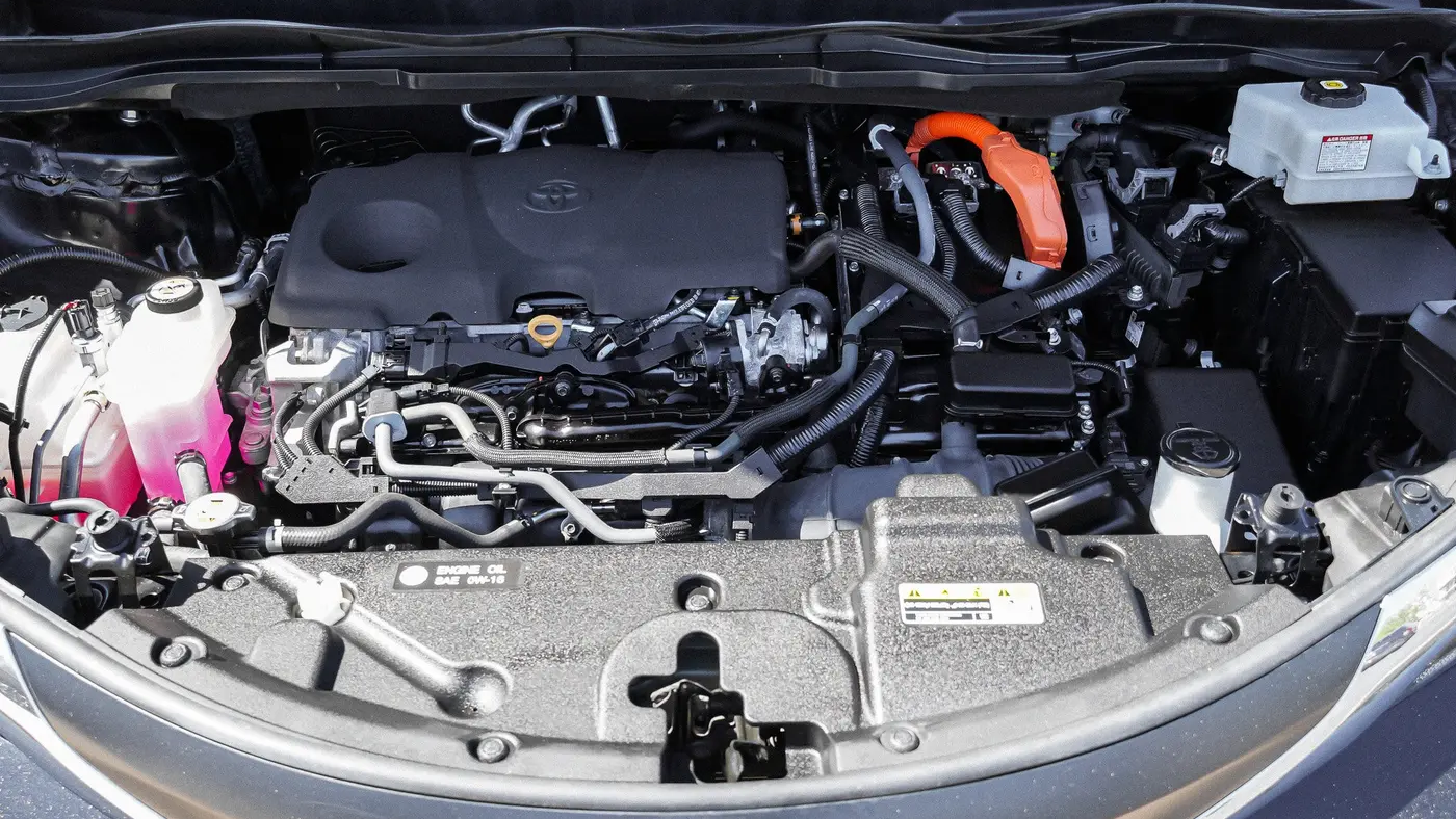 2023 Toyota Sienna LE 8-Passenger