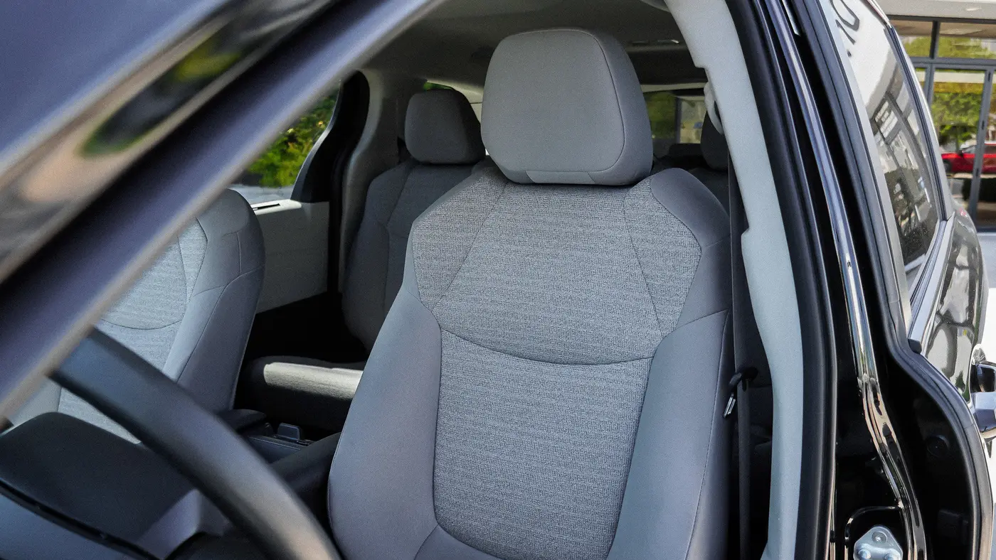 2023 Toyota Sienna LE 8-Passenger