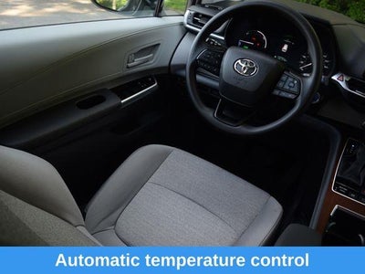 2024 Toyota Sienna AWD LE 8-Passenger 4DR Mini-Van