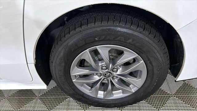 2023 Toyota Sienna LE 8-Passenger