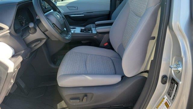 2025 Toyota Sienna LE 8-Passenger