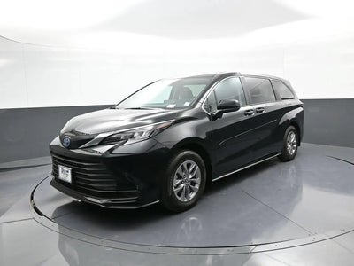 2024 Toyota Sienna AWD LE 8-Passenger 4DR Mini-Van