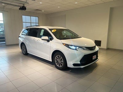 Photo of a 2025 Toyota Sienna AWD LE 8-Passenger 4DR Mini-Van for sale