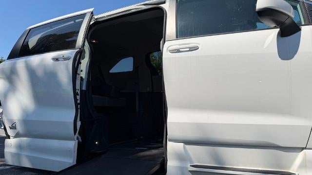 2023 Toyota Sienna LE 8-Passenger
