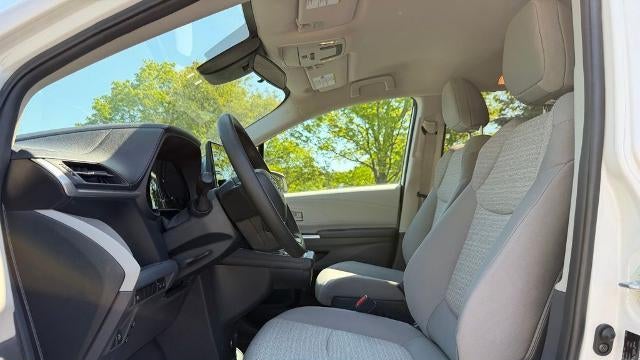 2023 Toyota Sienna LE 8-Passenger