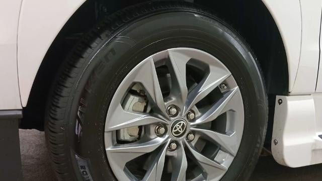 2023 Toyota Sienna LE 8-Passenger