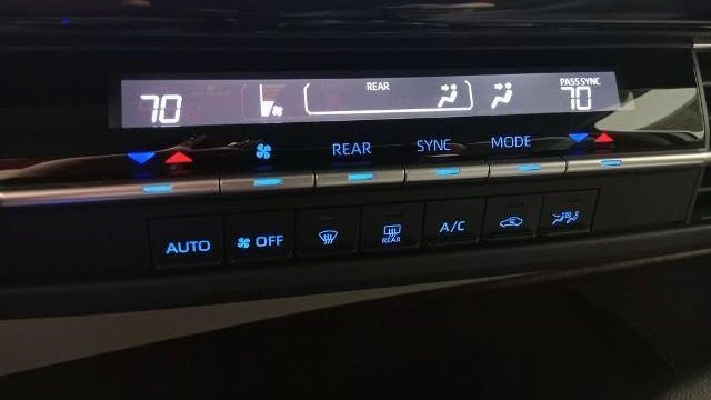 2023 Toyota Sienna LE 8-Passenger