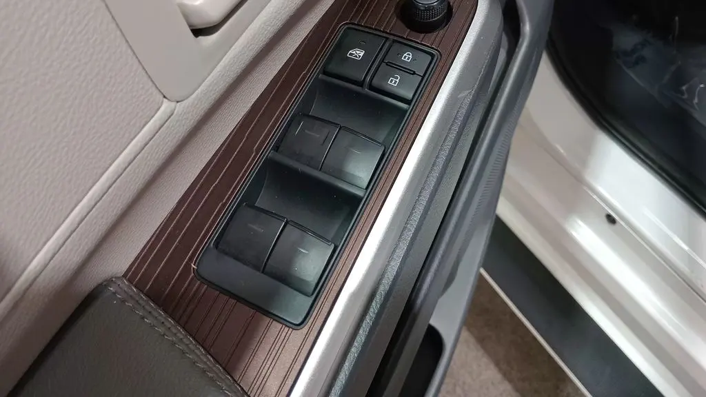 2023 Toyota Sienna LE 8-Passenger