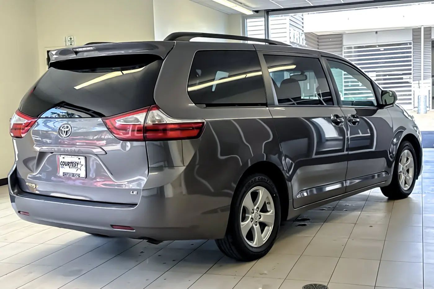2017 Toyota Sienna - $15,997