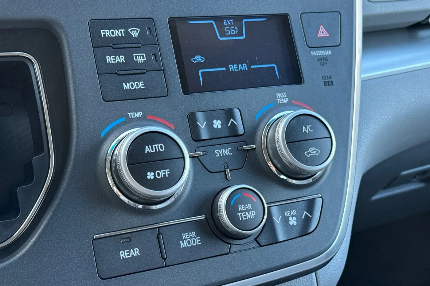 2017 Toyota Sienna - $15,997