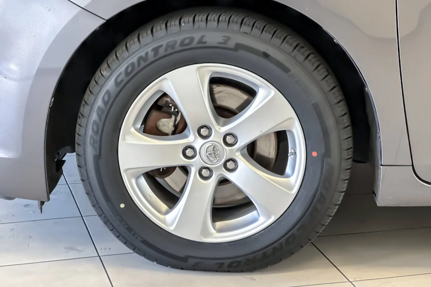 2017 Toyota Sienna - $15,997