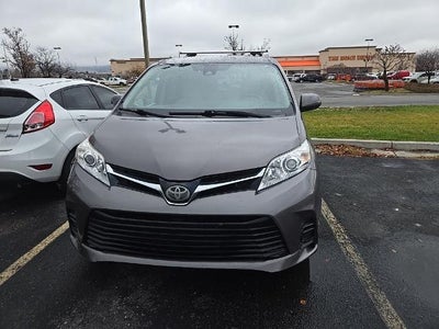 2019 Toyota Sienna LE 7-Passenger Auto Access Seat 4DR Mini-Van