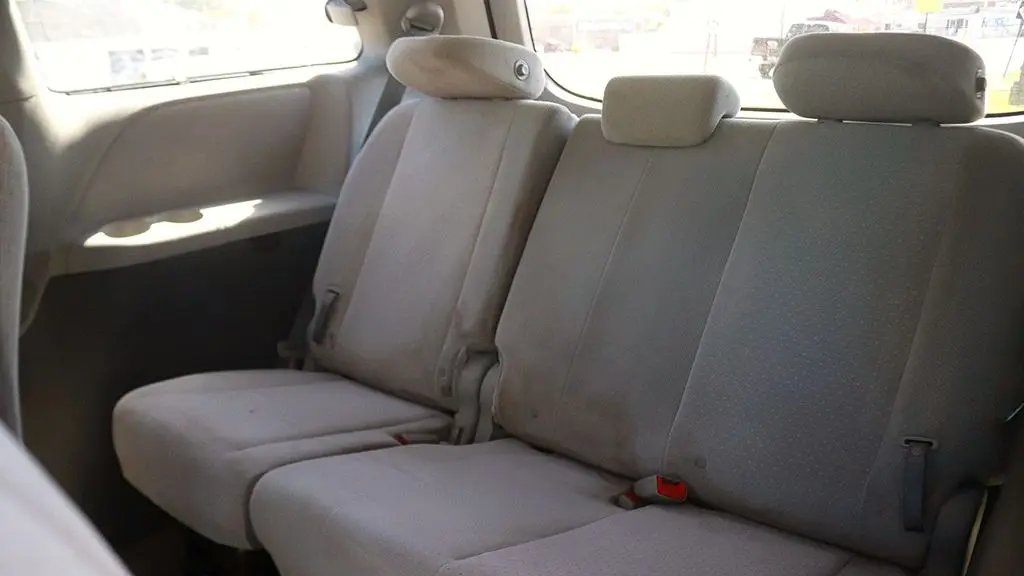 2020 Toyota Sienna LE 7-Passenger Auto Access Seat