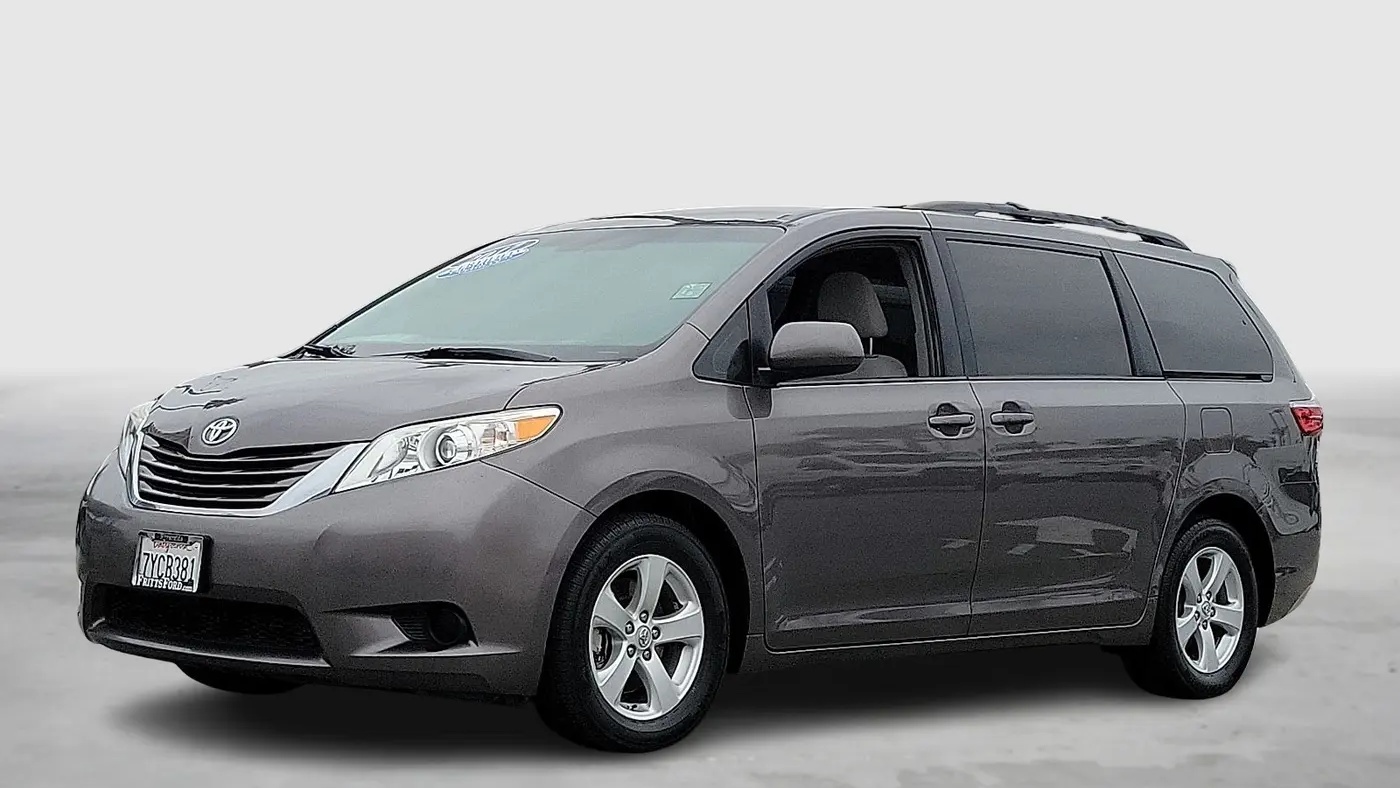 Preowned 2017 Toyota Sienna LE 8-Passenger for Sale