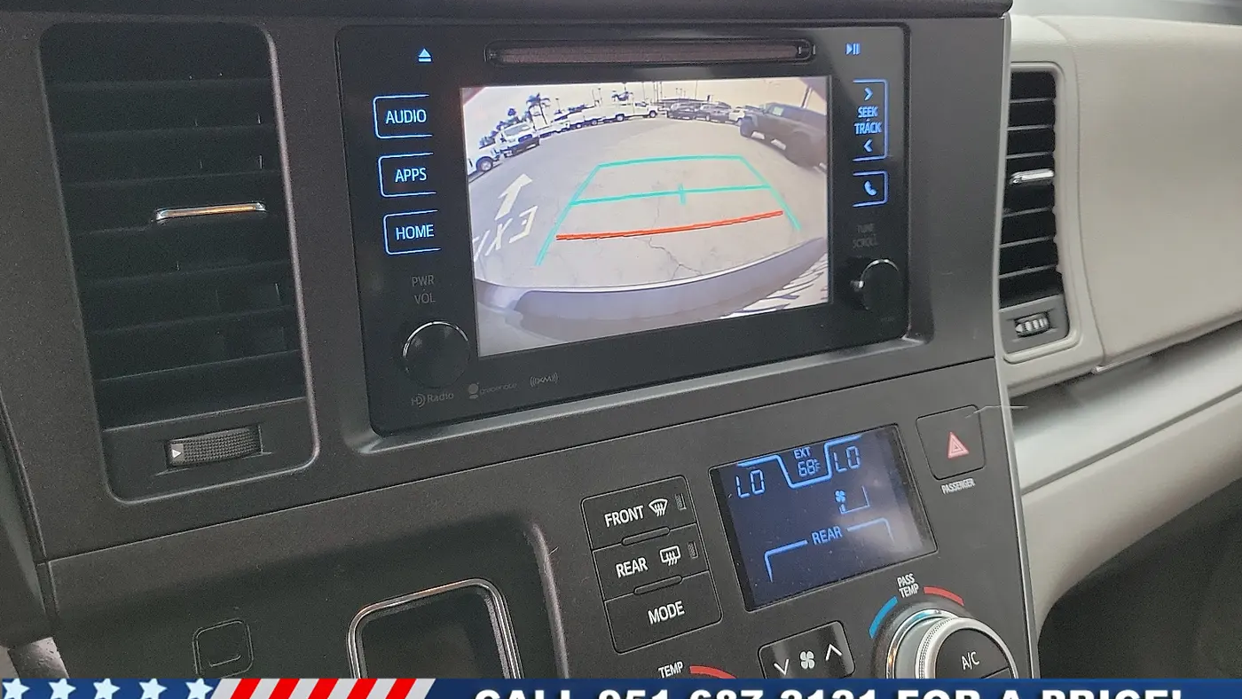 2017 Toyota Sienna LE 8-Passenger
