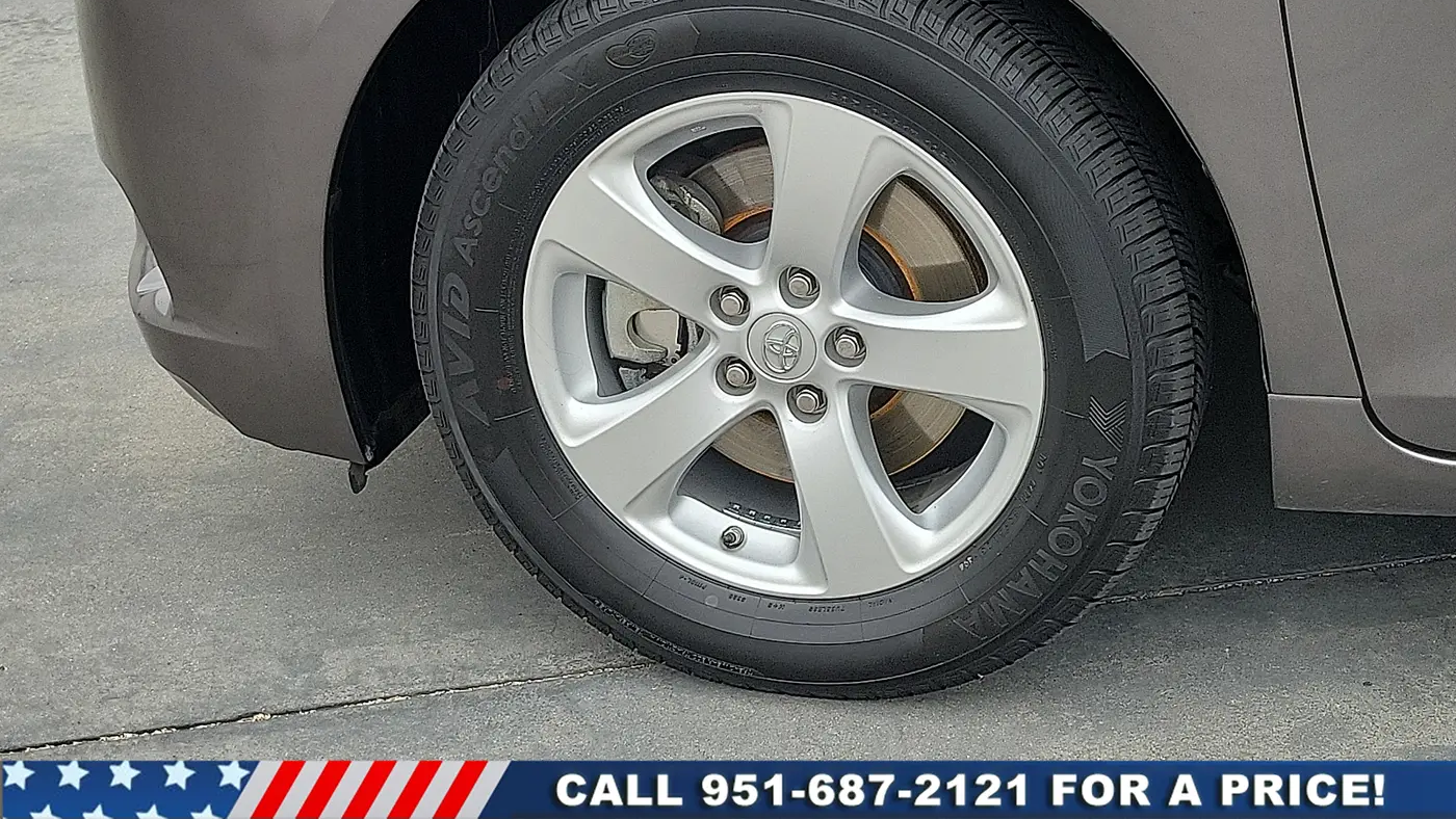 2017 Toyota Sienna LE 8-Passenger