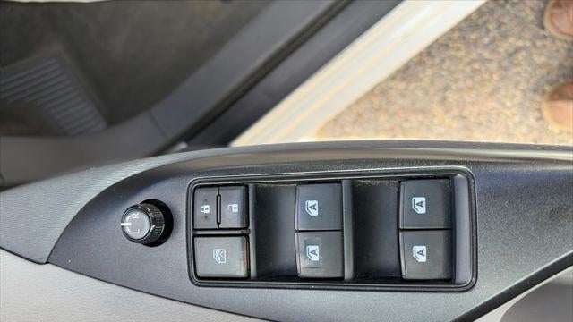 2017 Toyota Sienna LE 7-Passenger Auto Access Seat