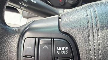2017 Toyota Sienna LE 7-Passenger Auto Access Seat